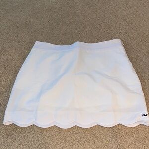 Vineyard Vines White Scalloped Hem Skort